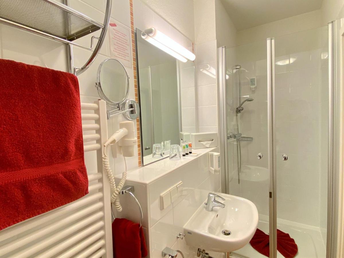 Hotel Rathausgloeckel Баден-Баден Екстериор снимка