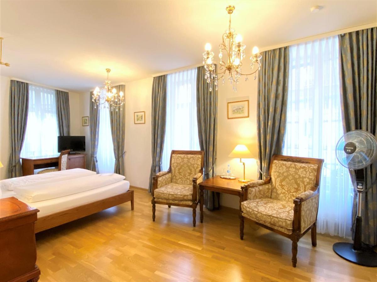 Hotel Rathausgloeckel Баден-Баден Екстериор снимка