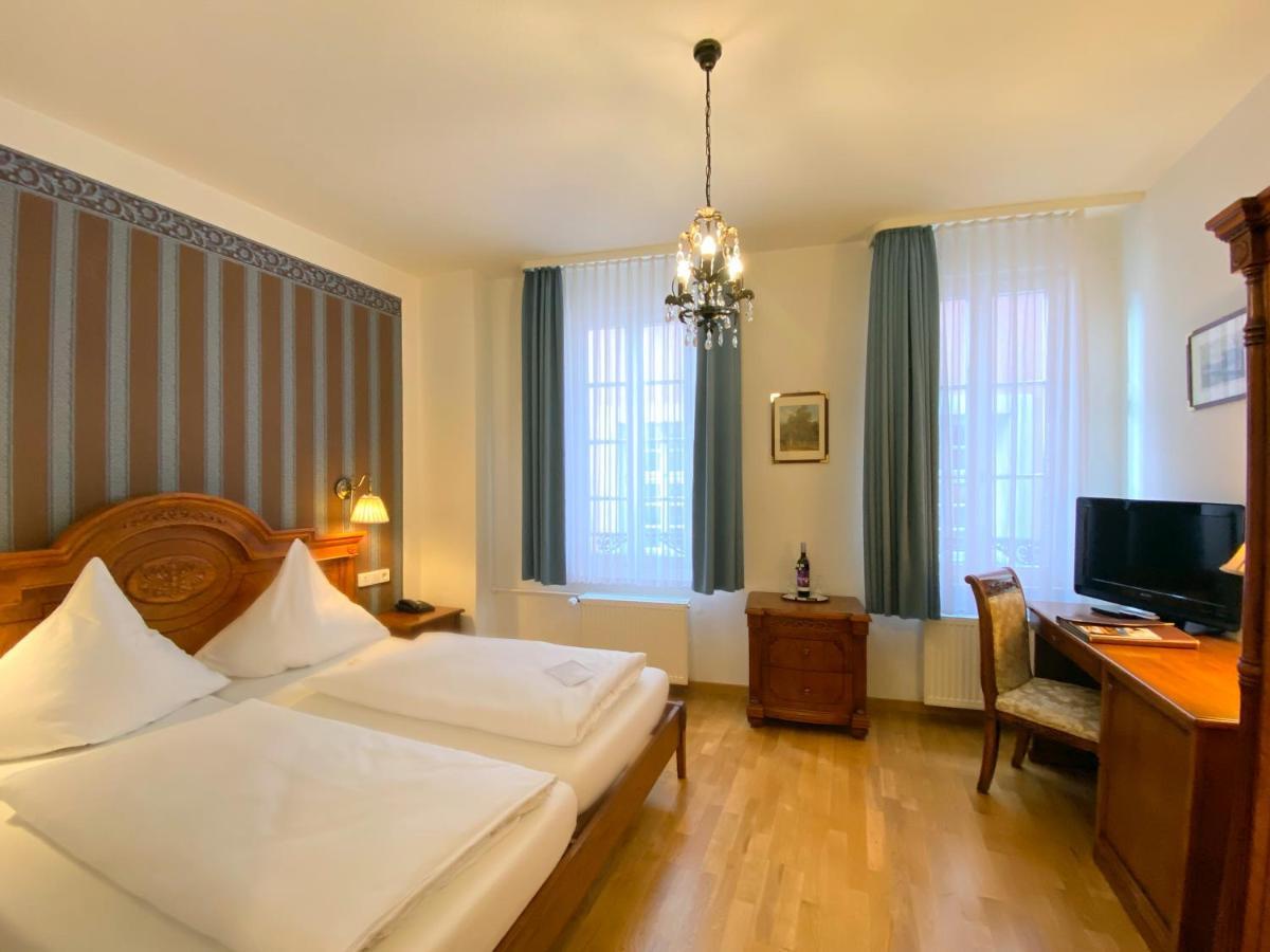 Hotel Rathausgloeckel Баден-Баден Екстериор снимка