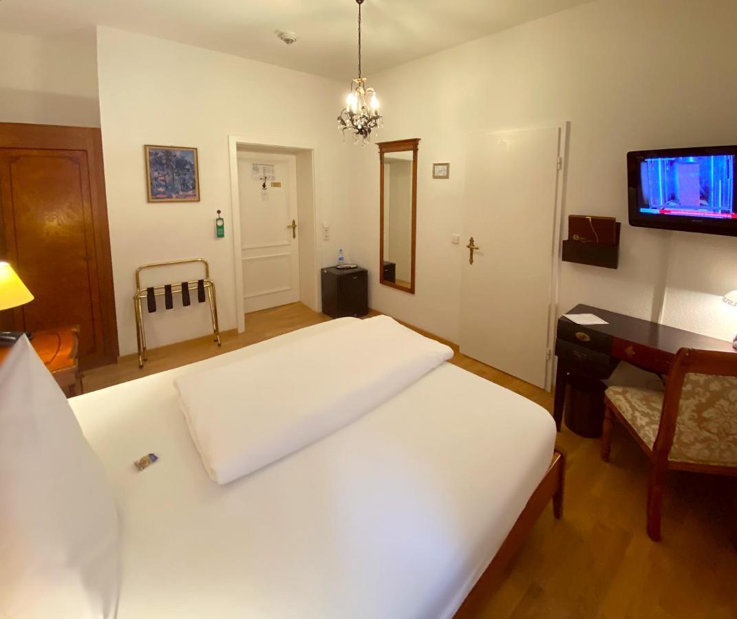Hotel Rathausgloeckel Баден-Баден Екстериор снимка