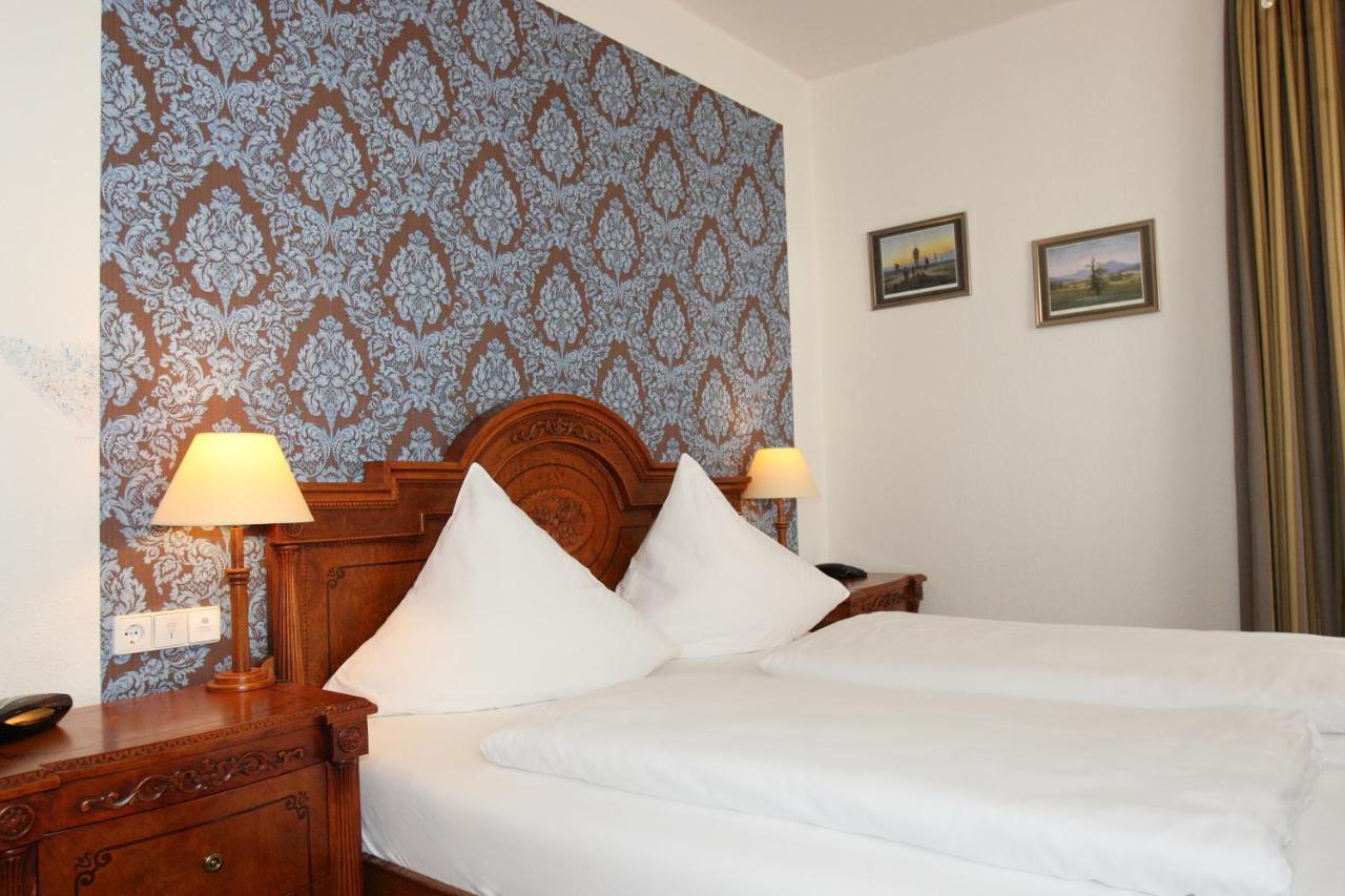 Hotel Rathausgloeckel Баден-Баден Екстериор снимка