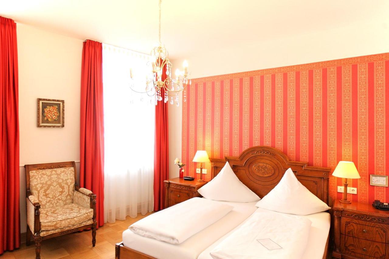 Hotel Rathausgloeckel Баден-Баден Екстериор снимка