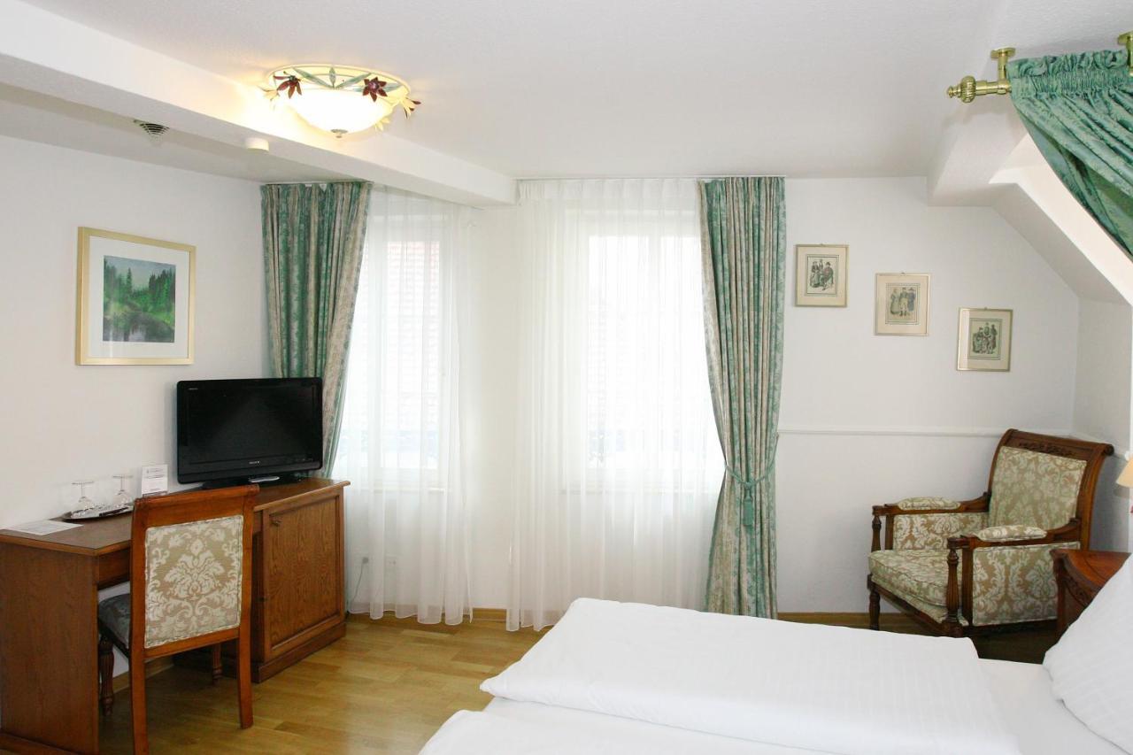Hotel Rathausgloeckel Баден-Баден Екстериор снимка