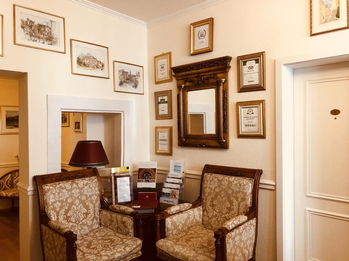 Hotel Rathausgloeckel Баден-Баден Екстериор снимка